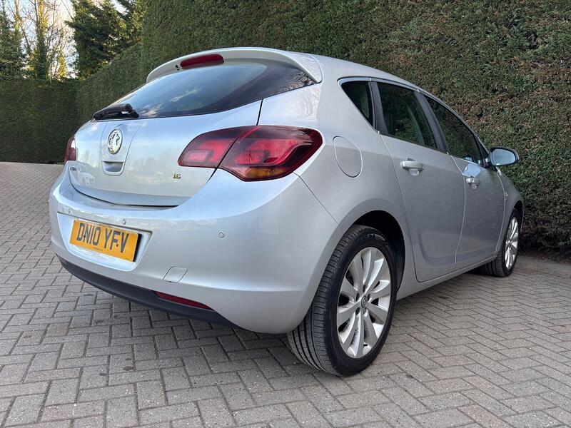 VAUXHALL ASTRA