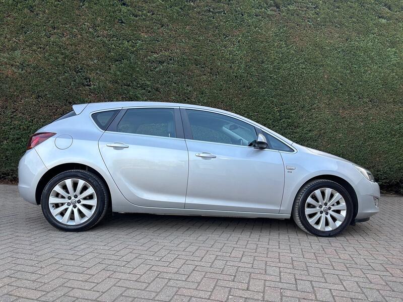 VAUXHALL ASTRA