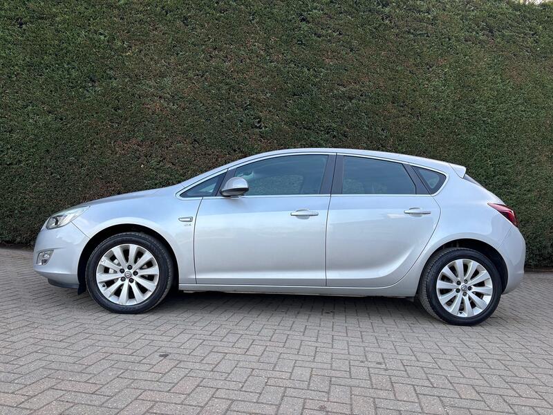 VAUXHALL ASTRA