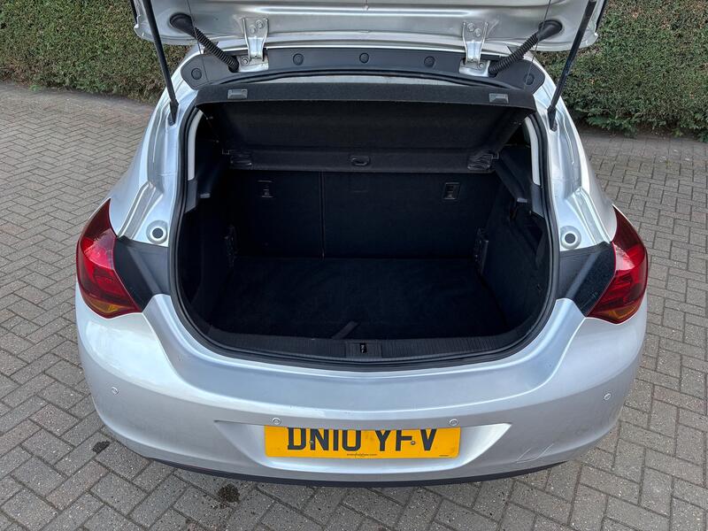 VAUXHALL ASTRA