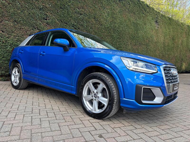 AUDI Q2