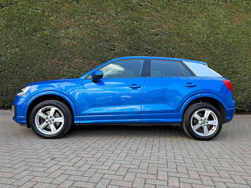 AUDI Q2