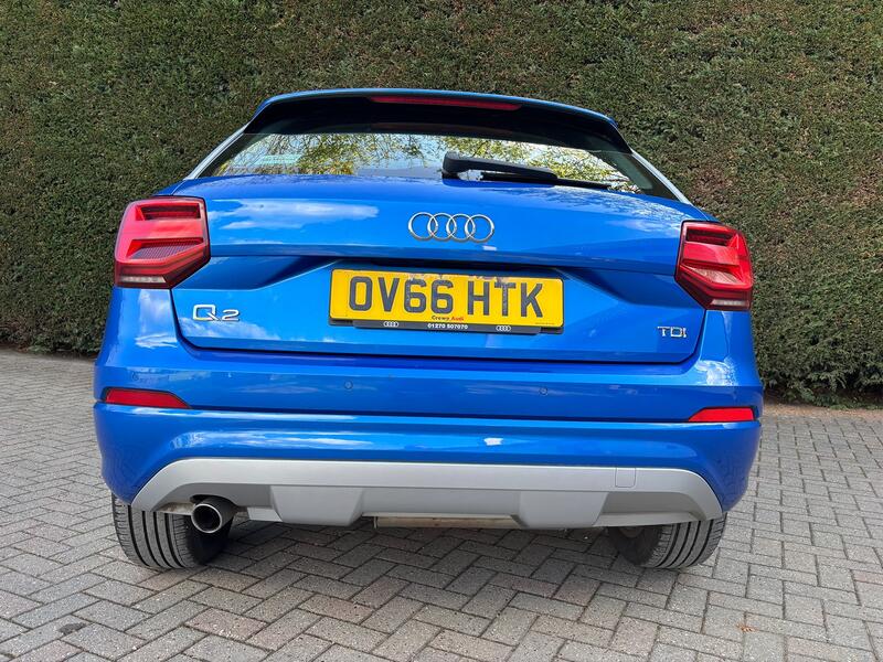 AUDI Q2