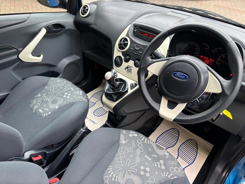 FORD KA