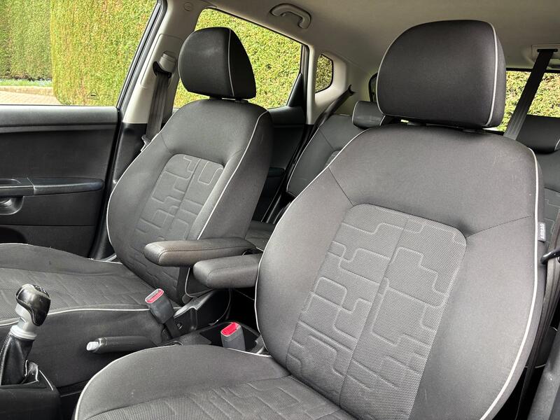KIA VENGA