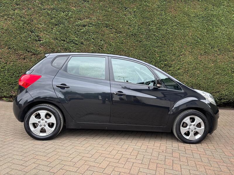 KIA VENGA