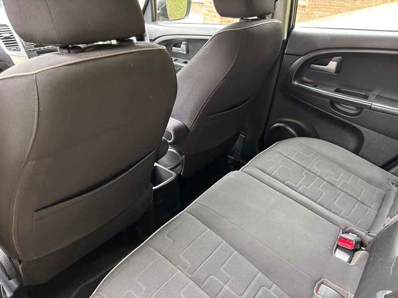 KIA VENGA