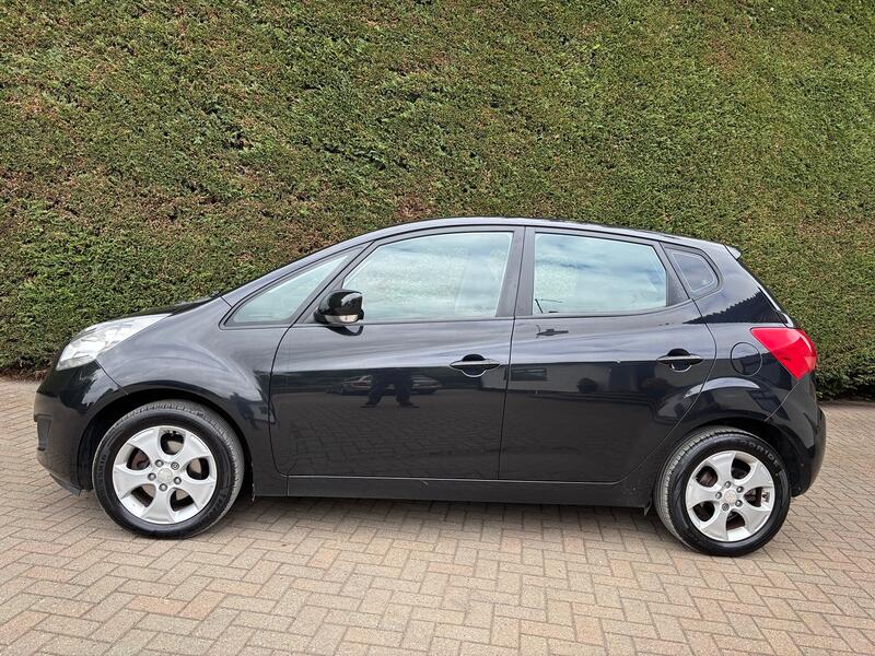 KIA VENGA