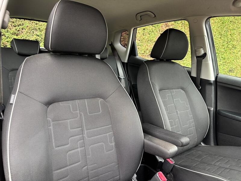 KIA VENGA