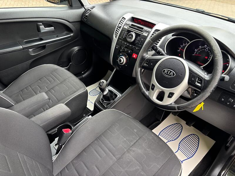 KIA VENGA