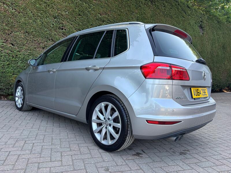 VOLKSWAGEN GOLF SV