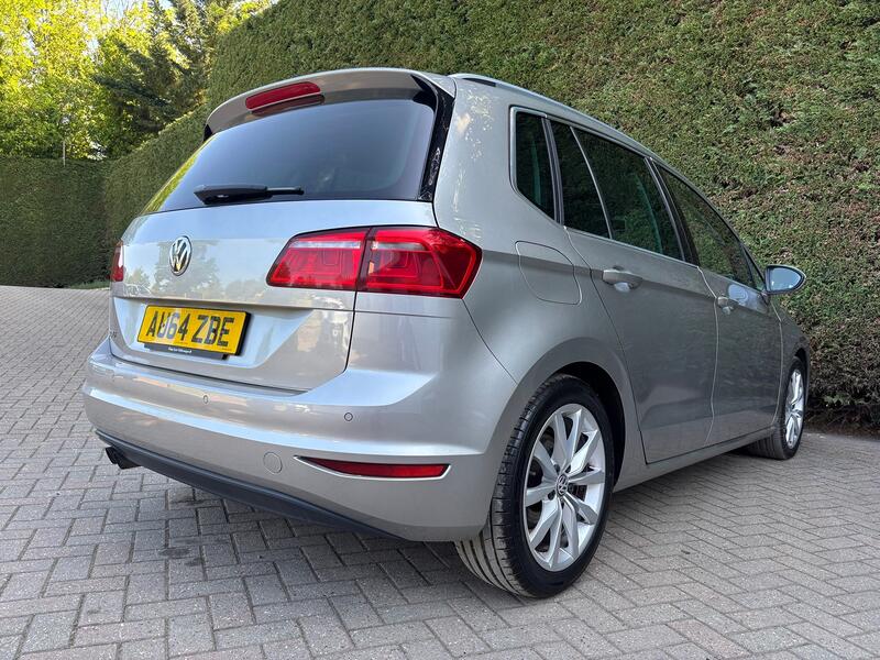 VOLKSWAGEN GOLF SV