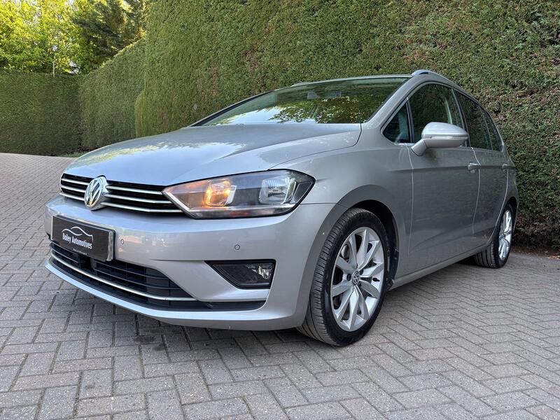 VOLKSWAGEN GOLF SV