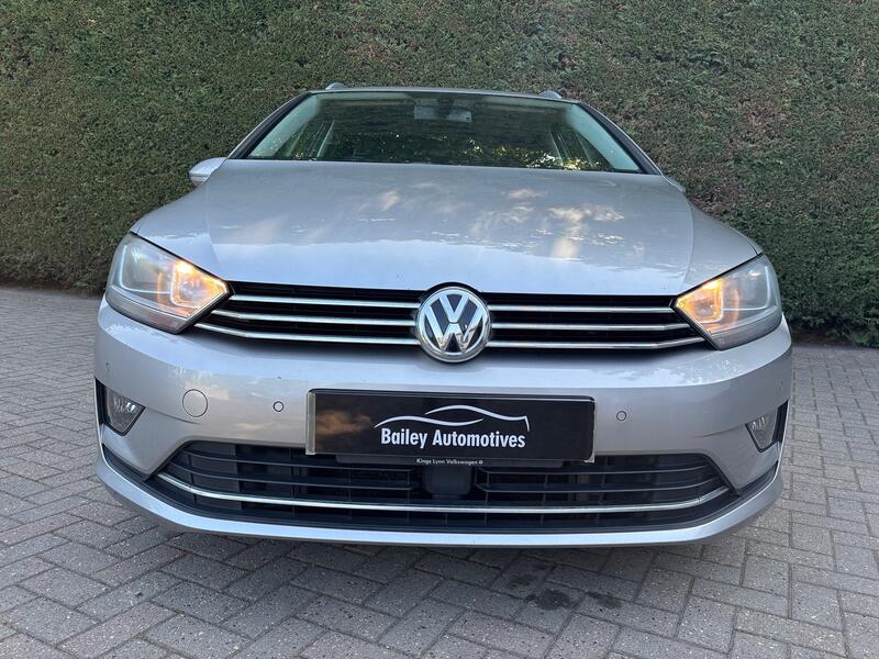 VOLKSWAGEN GOLF SV