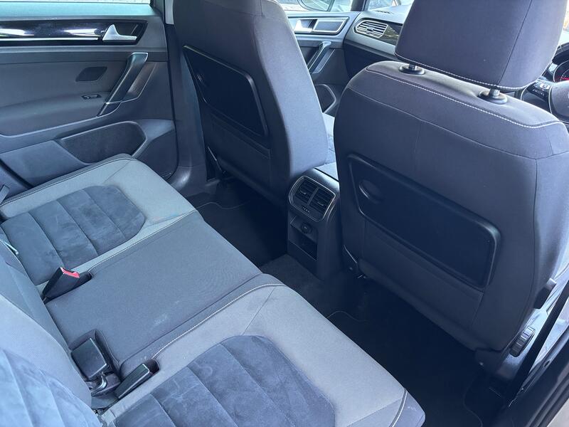 VOLKSWAGEN GOLF SV
