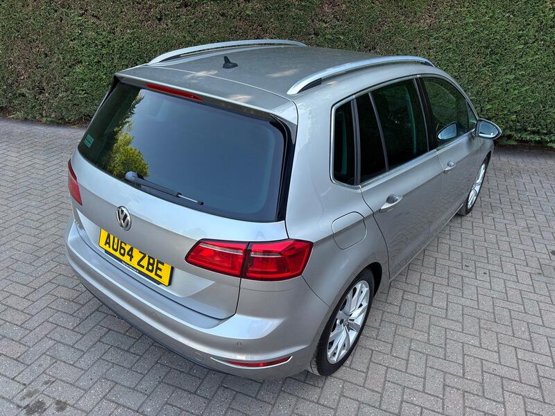 VOLKSWAGEN GOLF SV