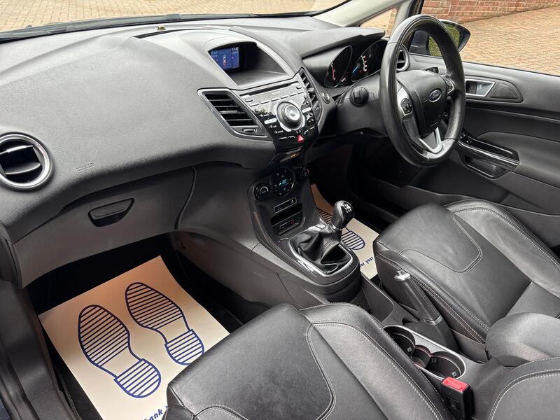 FORD FIESTA