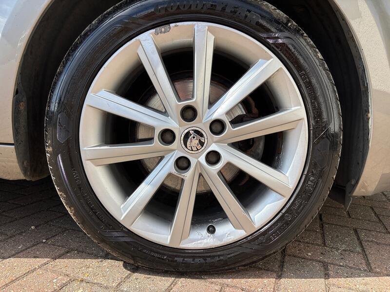 SKODA OCTAVIA