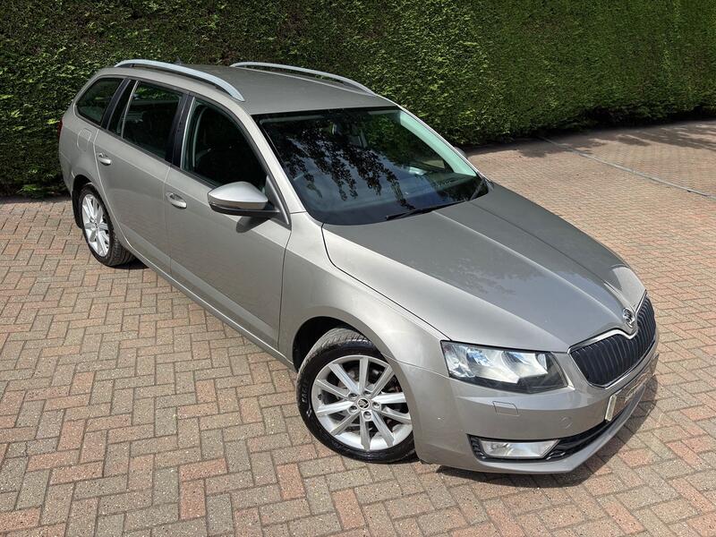 View SKODA OCTAVIA 1.6 TDI Elegance