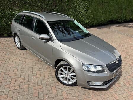 SKODA OCTAVIA 1.6 TDI Elegance