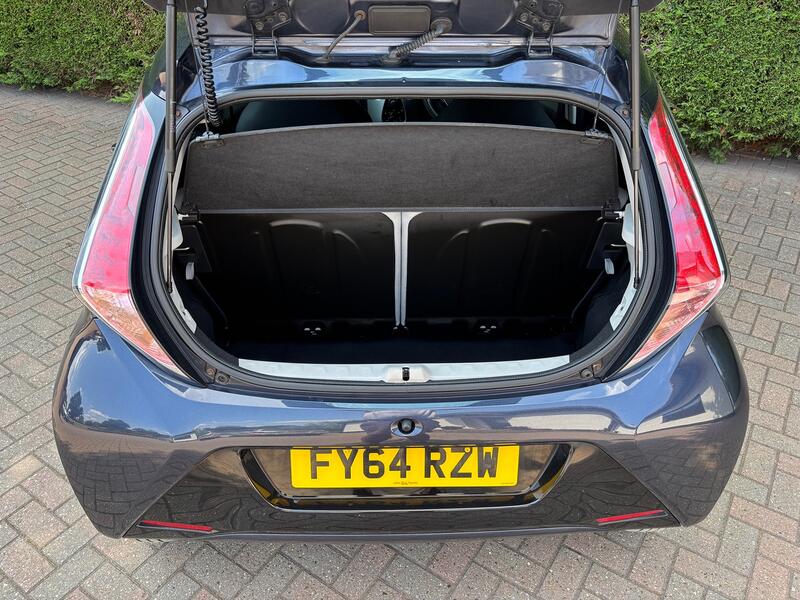 TOYOTA AYGO