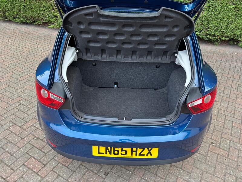 SEAT IBIZA