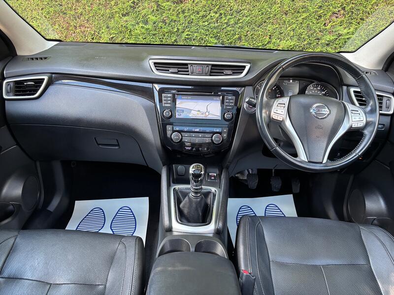 View NISSAN QASHQAI 1.5 dCi Tekna