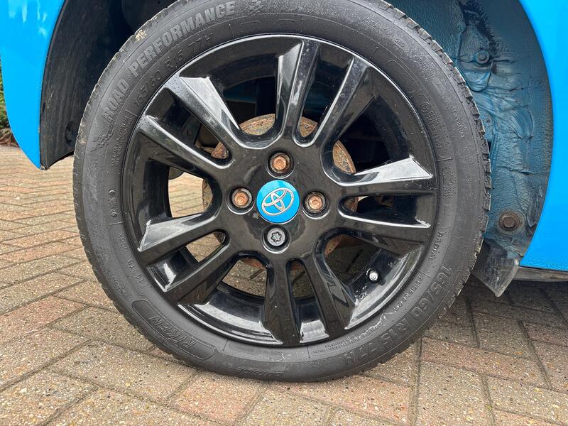 TOYOTA AYGO