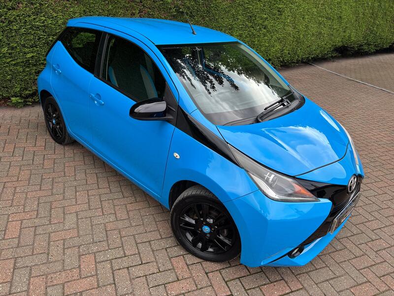 View TOYOTA AYGO 1.0 VVT-i x-cite