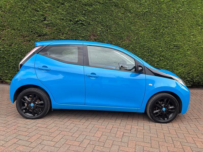 TOYOTA AYGO