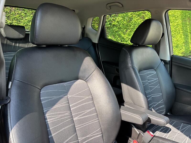 KIA VENGA