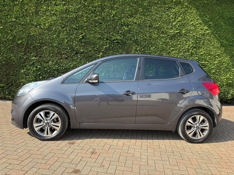KIA VENGA