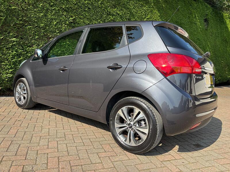KIA VENGA