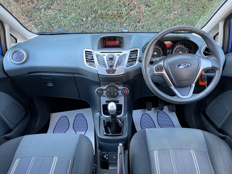 View FORD FIESTA 1.3 Style +