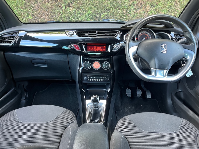 View CITROEN DS3 1.6 e-HDi Airdream DStyle Plus