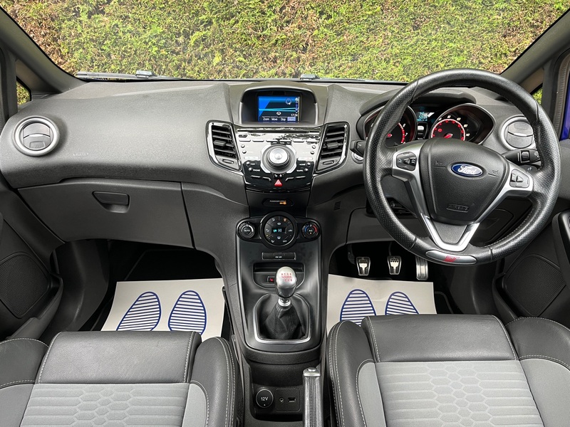 View FORD FIESTA 1.6 T EcoBoost ST-3