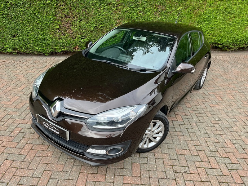 View RENAULT MEGANE 1.5 Dynamique TomTom Energy dCi 110 Stop & Start